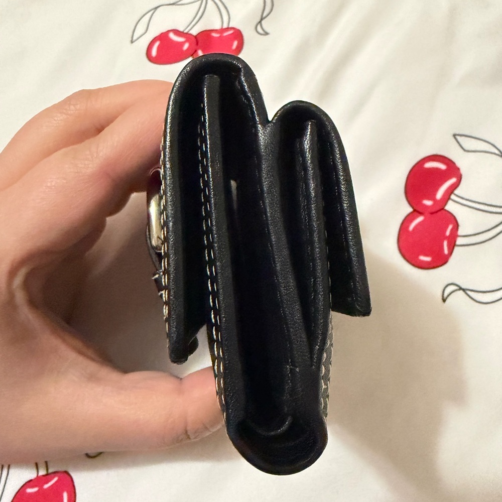 🖤Rare Vintage Coach Black Gray Signature Canvas Soho Wallet with Buckle Accent - Picture 4 of 14